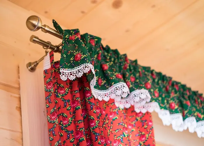 Bajkowa Osada Z Jacuzzi בקתה *